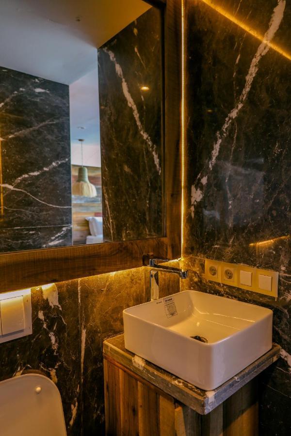 Studio Pied Dans L'Eau Apartment Есувейра Екстериор снимка