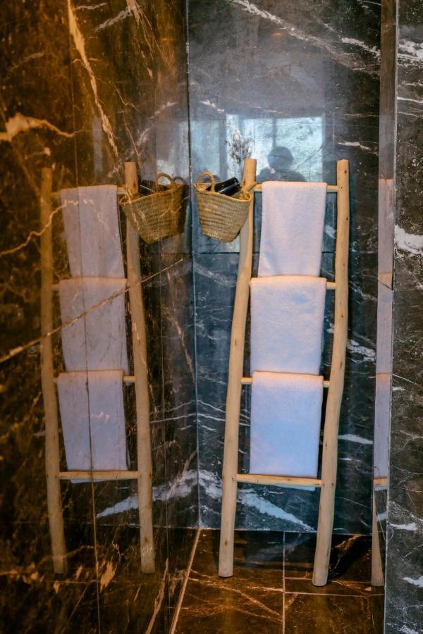 Studio Pied Dans L'Eau Apartment Есувейра Екстериор снимка